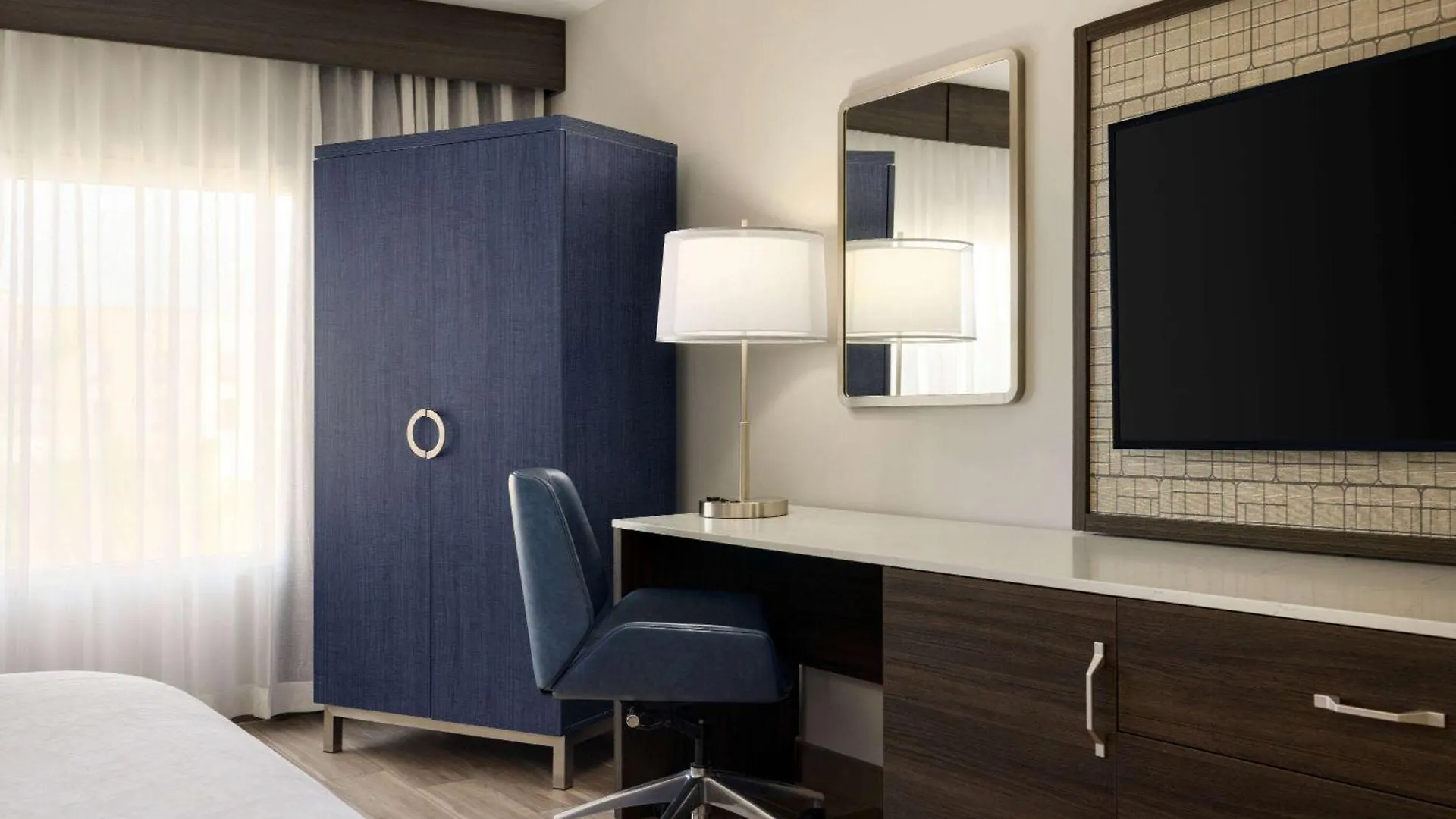 Wyndham Phoenix Airport - Tempe 3*,